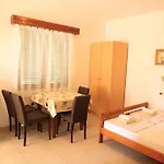 Apartment Ivandic Murter