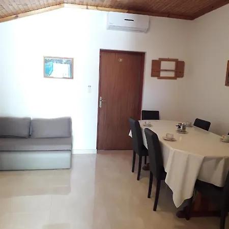 Ivandic Apartment *
