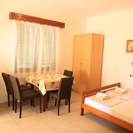 Apartment Ivandic Murter