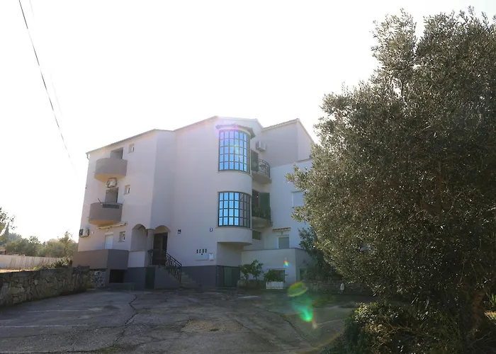 公寓 Ivandic 穆泰尔岛