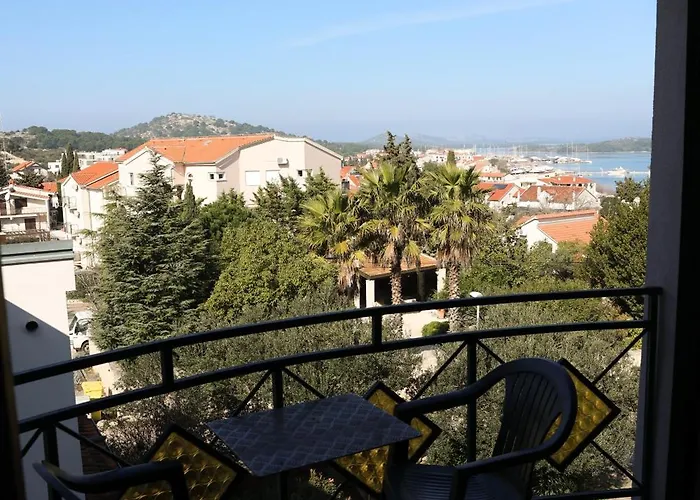 Ivandic 穆泰尔岛